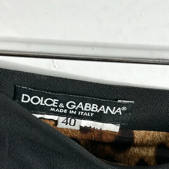 DOLCE &GABBANA  blazer skirt suit size 40-xS black gold button luxury classic - Picture 7 of 16